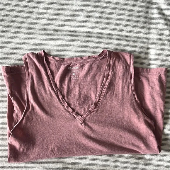 3 for $15 bundle of basic cotton V-neck tanks - Picture 4 of 4